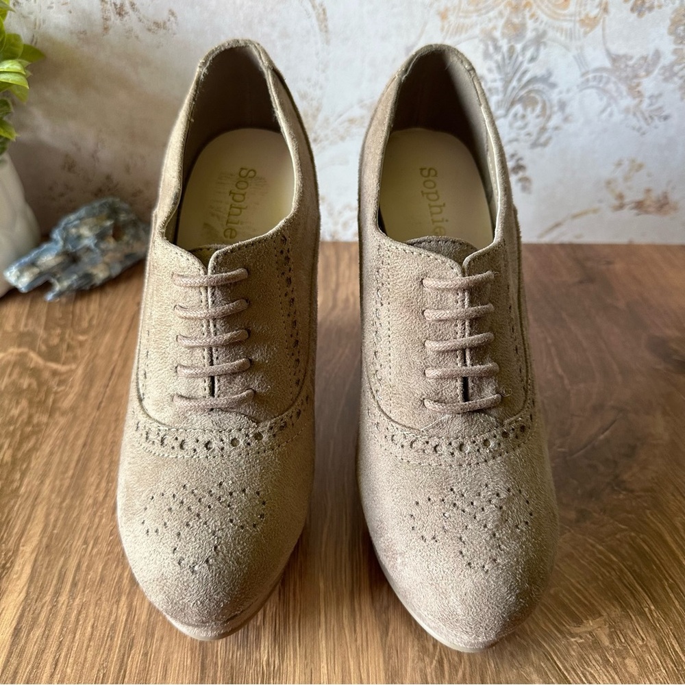 Women's Taupe Brogue Wedges